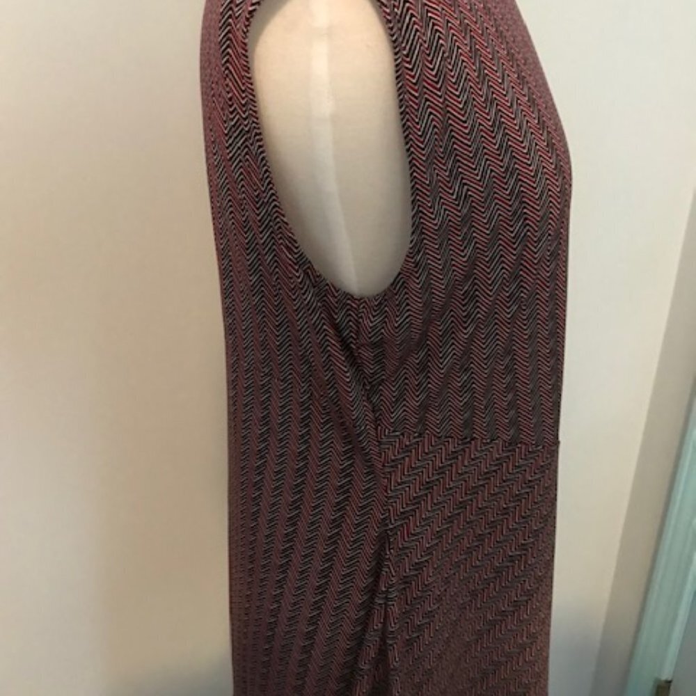 Chaus Red and black zig zag Sleeveless Top size L - Picture 3 of 4